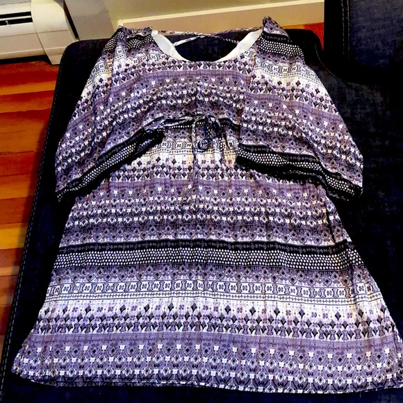 Dress - Picture 1 of 3